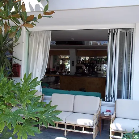 Hotel Meublè Patrizia 3*