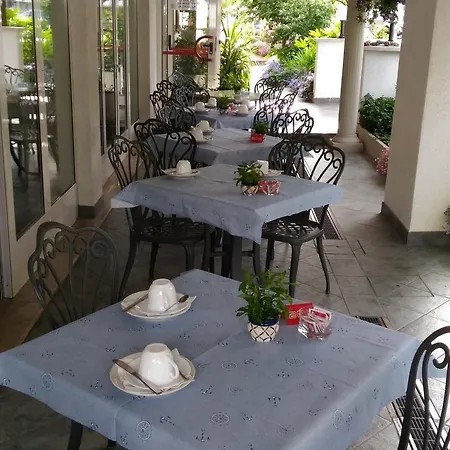 ホテル Meuble Patrizia 3*