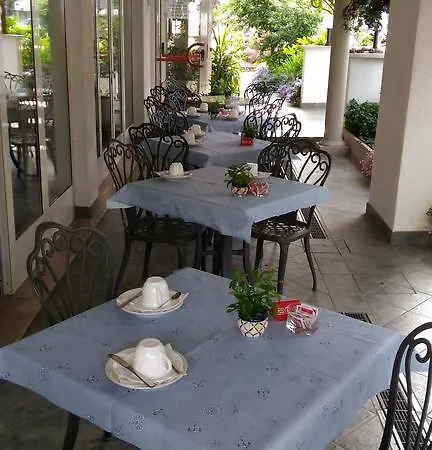 Hotel Meublè Patrizia 3*